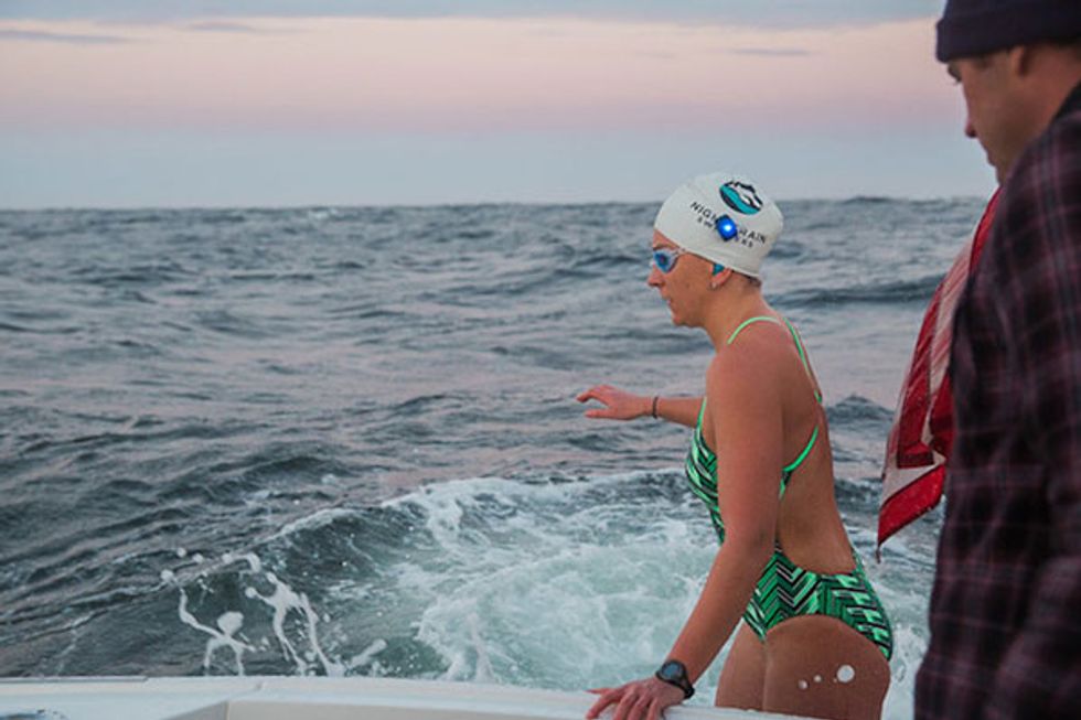 First Woman Ever Swims from Farallon Islands to Golden Gate Bridge