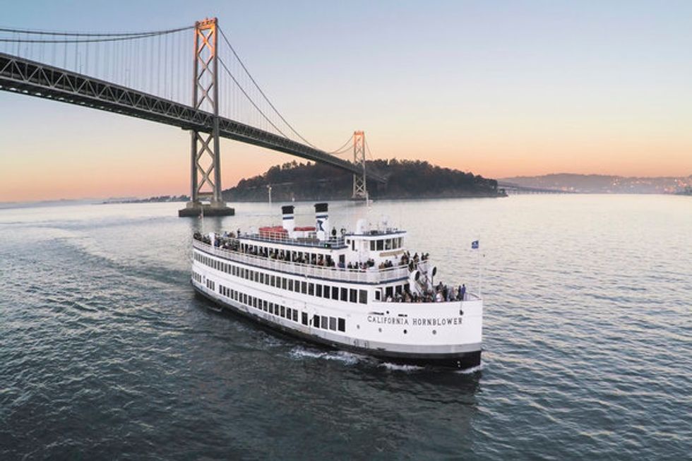 Hornblower Holiday Cruises Are Something to Cheer About
