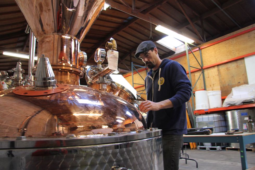 New Oakland Spirits Company Invites Collaboration From Local Makers