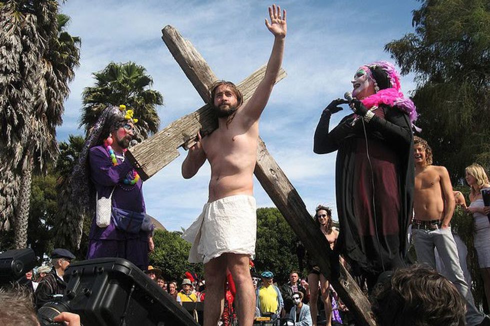 Weekend Guide: Robots Making Sandwiches, Hunky Jesus, Holi Festival + More