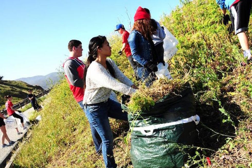 8 Events + Volunteer Opportunities to Celebrate Earth Day