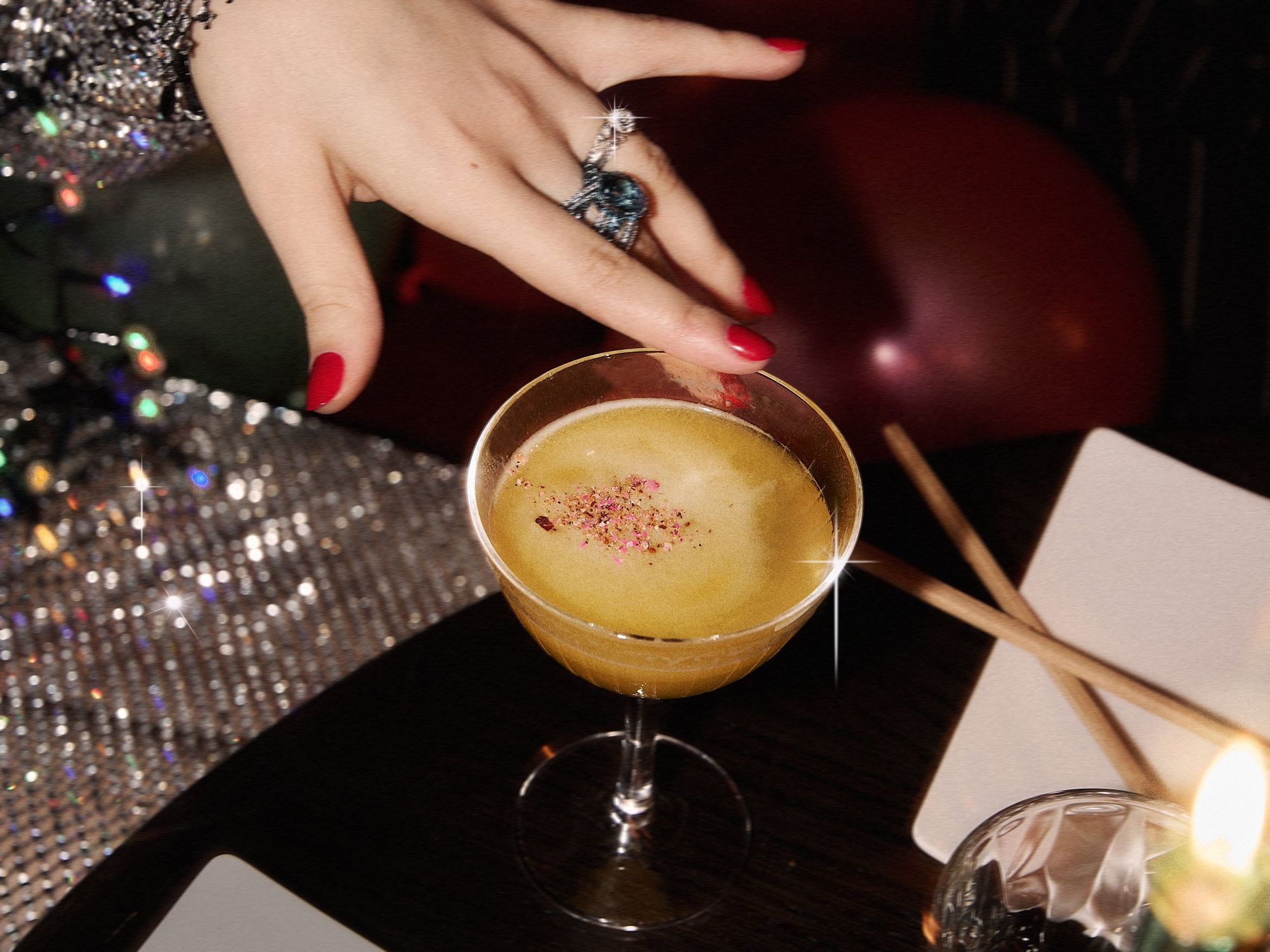 Free drinks, shows + holiday vibes: December is extra festive with 7x7 Social Club.