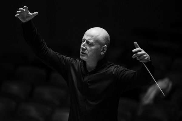 Järvi Conducts Mahler 7, February 6-7 & 9