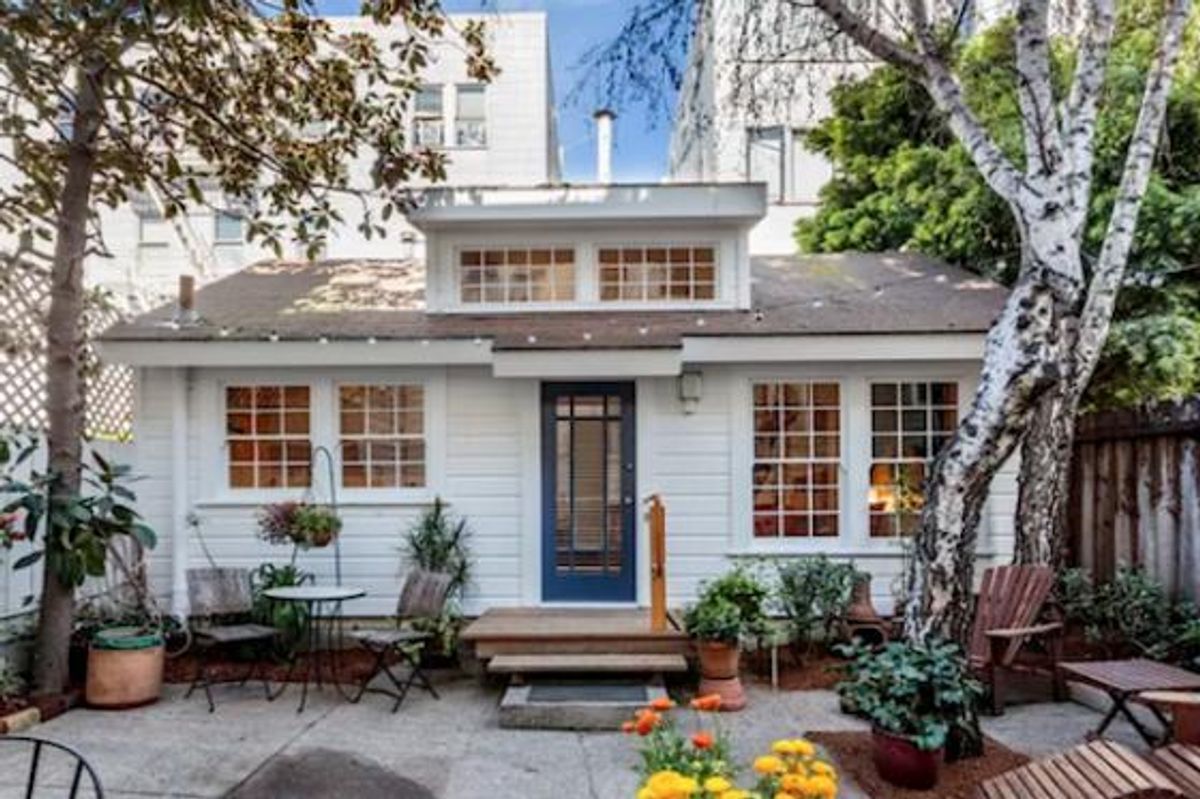 SF's Smallest House Sells, White House Honors Oakland Students + More Brunch Topics