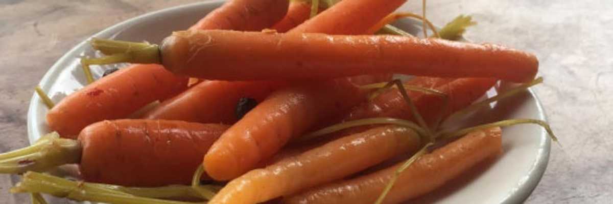 Tartine's Spicy Pickled Carrots Recipe