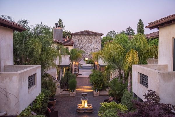 7x7 Social Club delivers deals on a charming Wine Country stay, the SF International Film Fest, and more.