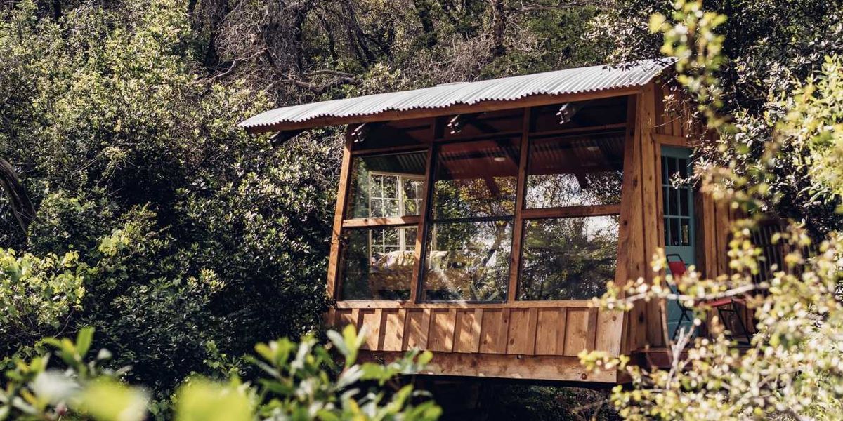 5 Charming Cabins for a Cozy Winter Weekend in the Sierra Foothills