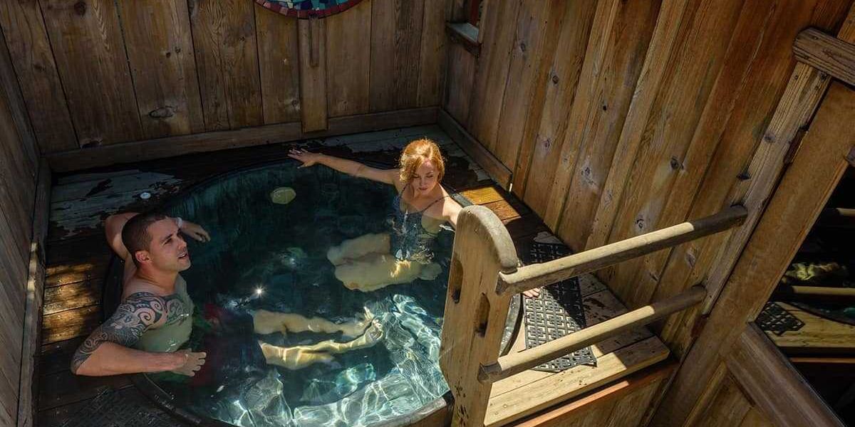 5 Romantic Couples Baths Near San Francisco to Soak Up the Love, Together