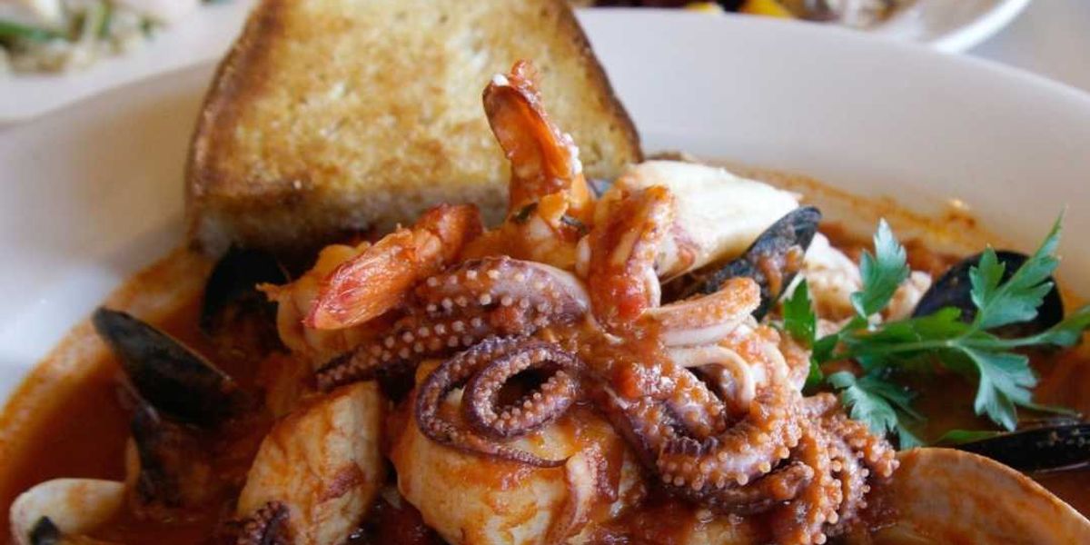 A Locals-Approved Modern Guide to Fisherman's Wharf: Seafood, Beer Gardens + Iconic Bay Views