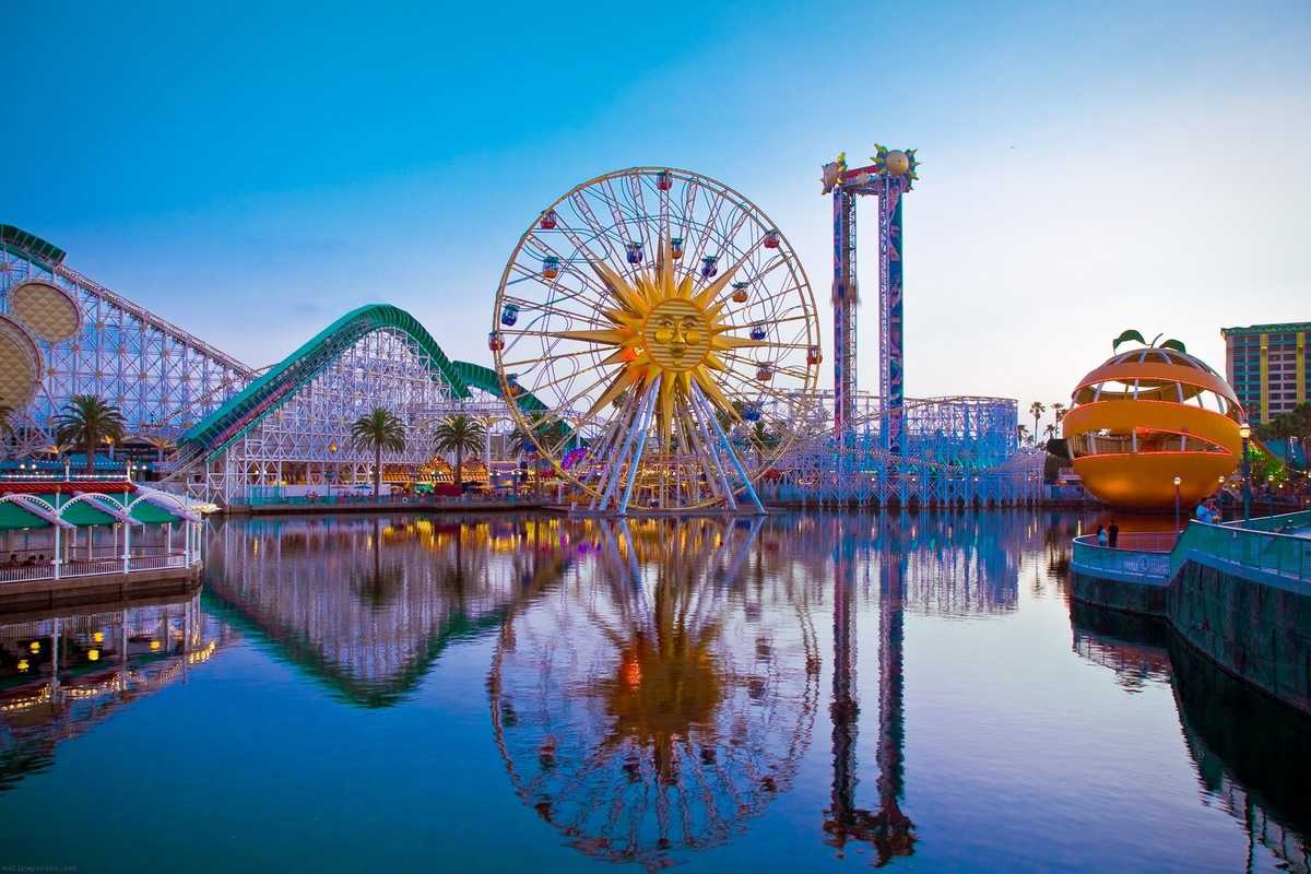 SF Bans Styrofoam, Anaheim Bans Airbnb + Police Chase a Go-Kart
