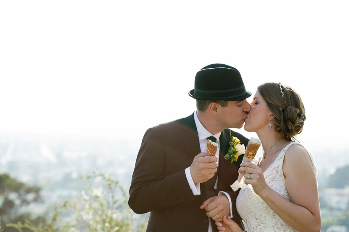 A Sun- and Citrus-Filled Oakland Wedding