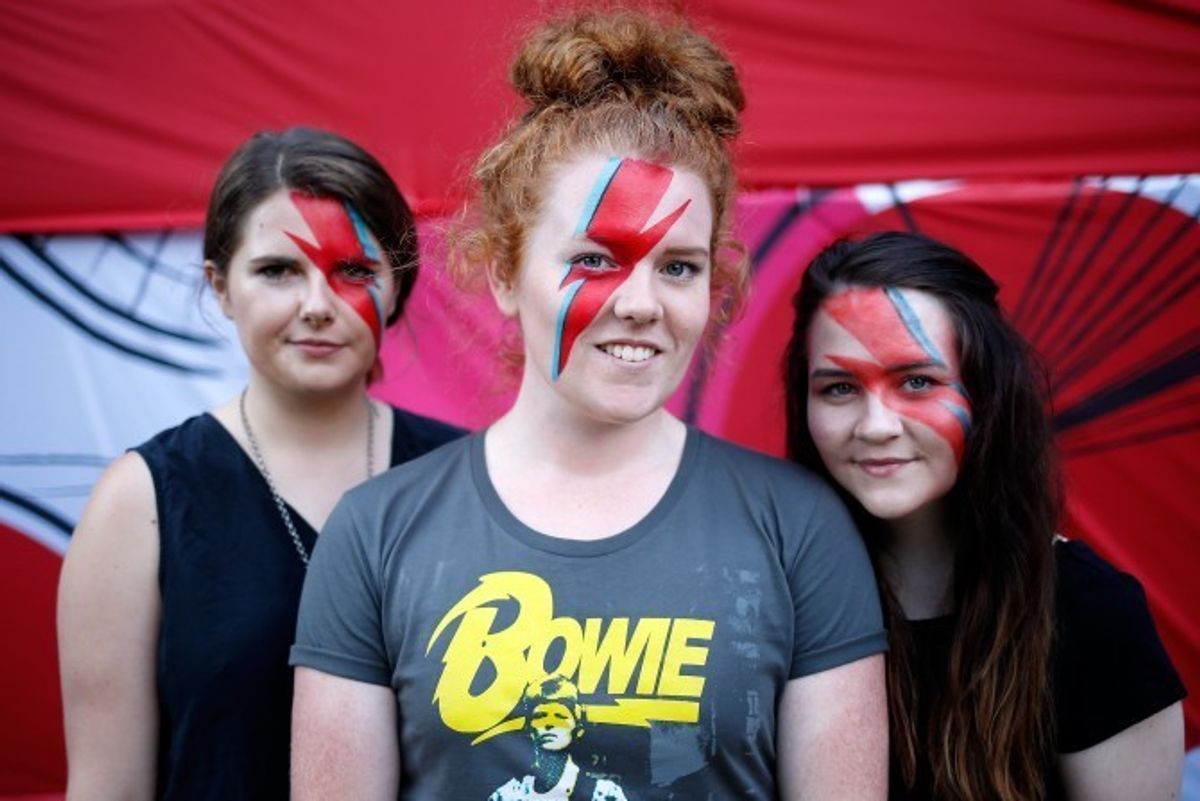 Bowie Sing-a-long, Rare Photos of the Tenderloin, No Pants Day + More Fun Events