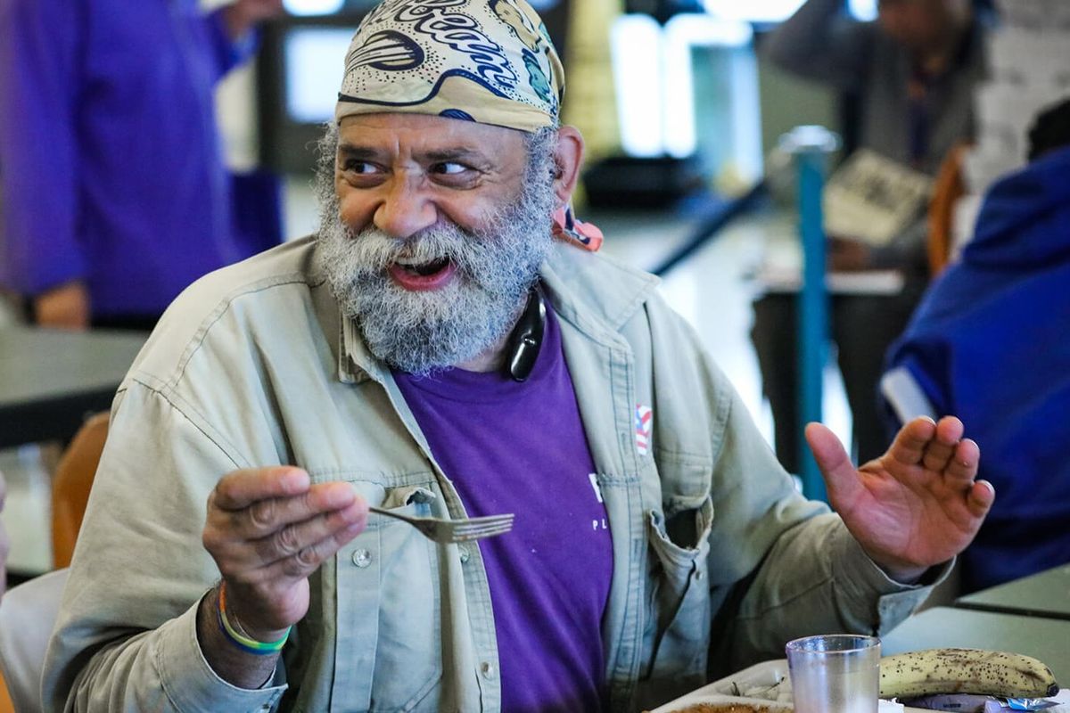4 Mobile Apps to Help You Feed San Francisco's Homeless