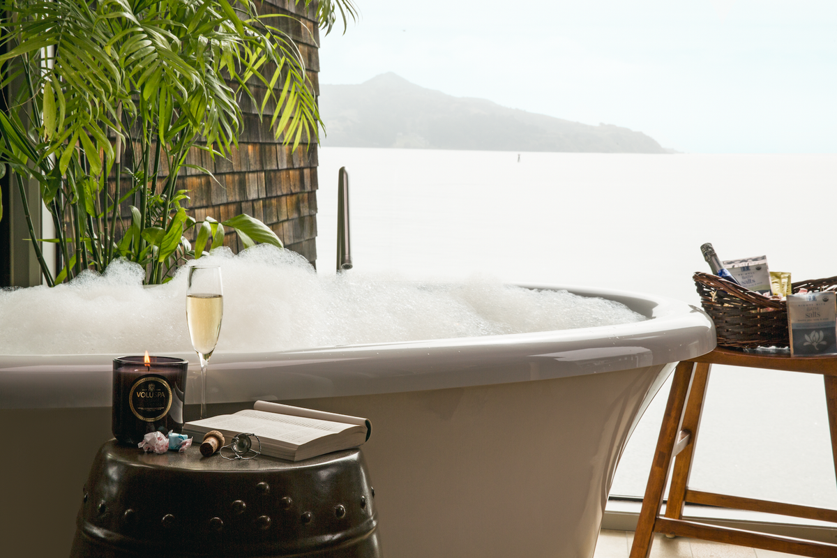 A Cozy Valentine’s Day Staycation at Sausalito’s Inn Above Tide