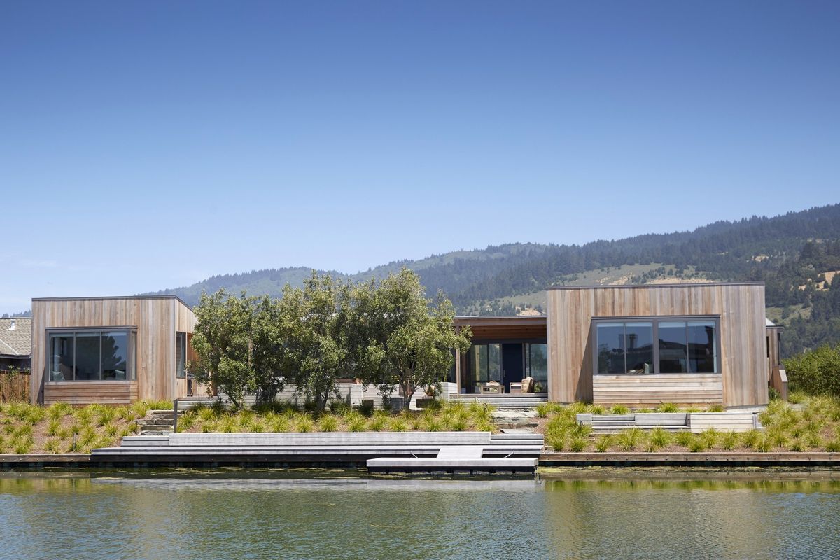 Art and the Outdoors Perfectly Combine in This Stunning Stinson Beach Home