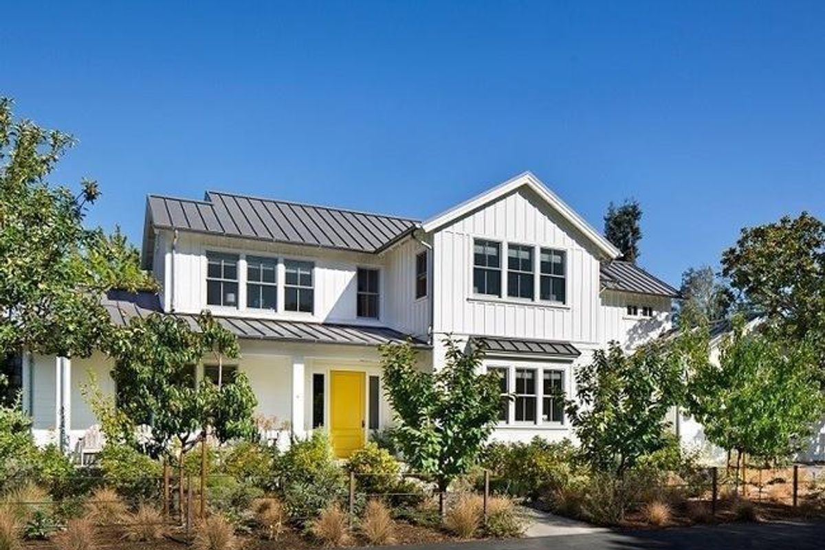 A Metropolitan Farmhouse Starts a Trend in Silicon Valley