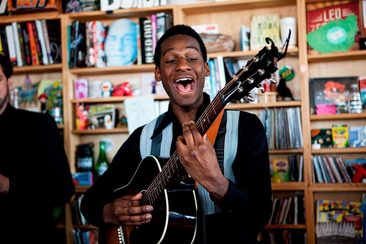 Apple Celebrates Launch of Creative Courses With Appearances by Leon Bridges, The Selby & More At Union Square Store Saturday