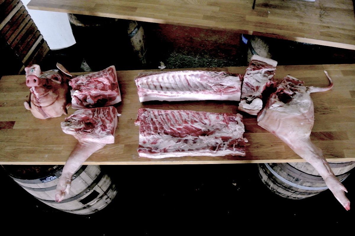 A Pig's Tale: Follow 320lb Harriet from the farm to the Cochon555 table