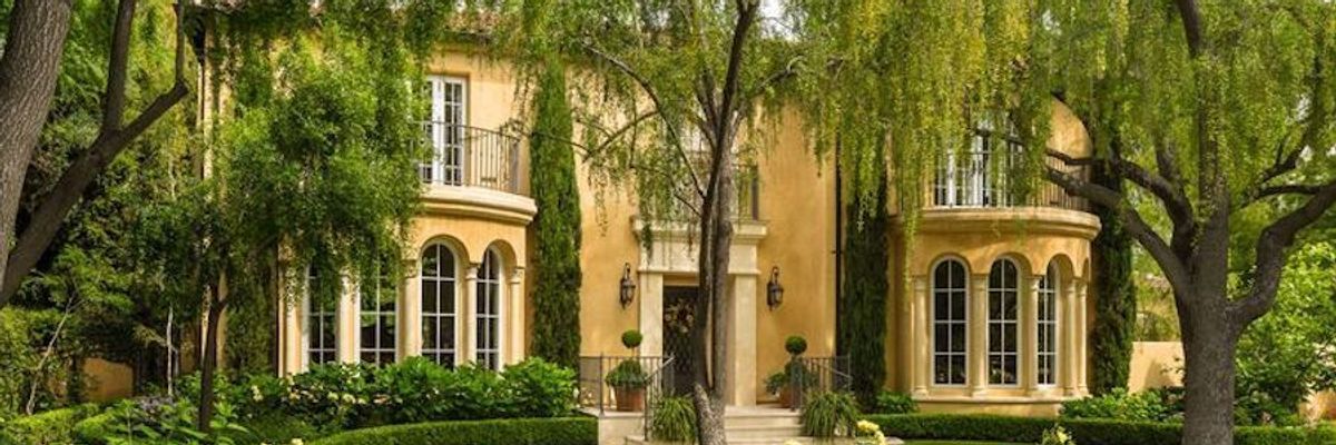 It's all about the green at this $18 million Palo Alto estate