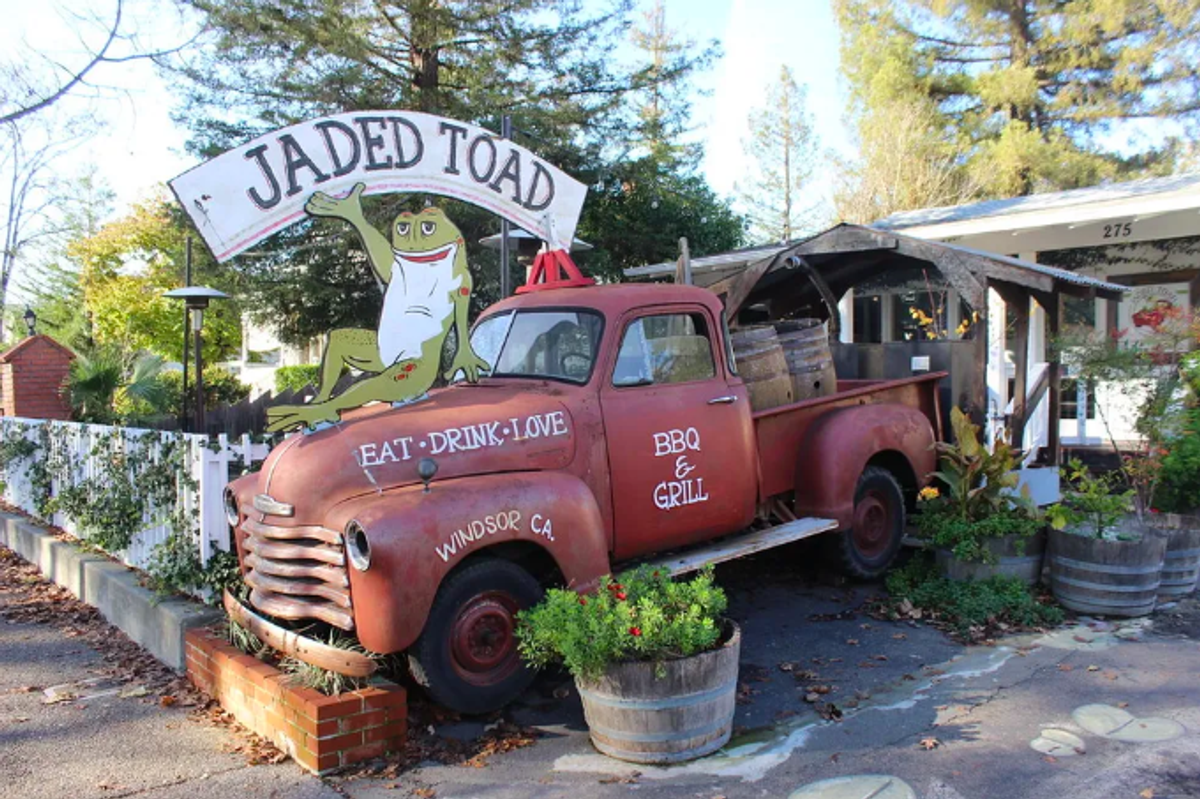 Modern Guide to Windsor: A craft beer explosion, Southern comfort food, wine + croquet