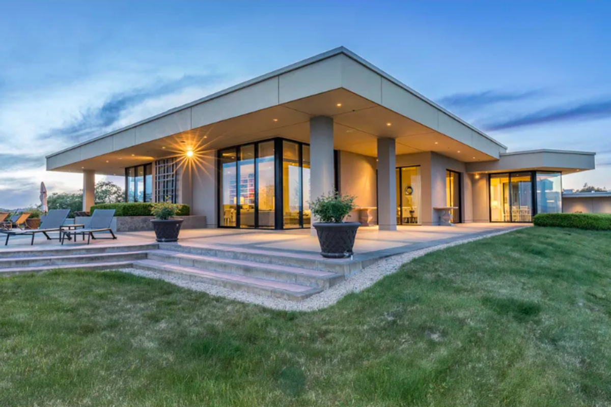 "Winner's Circle" estate in Sebastopol comes with 24 acres of organic vineyards, asks $12.9 million