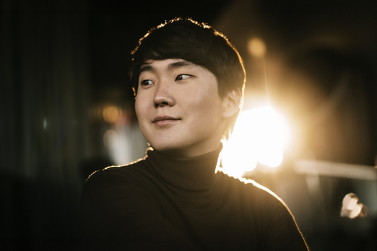 Seong-Jin Cho Plays Beethoven Piano Concert No 3