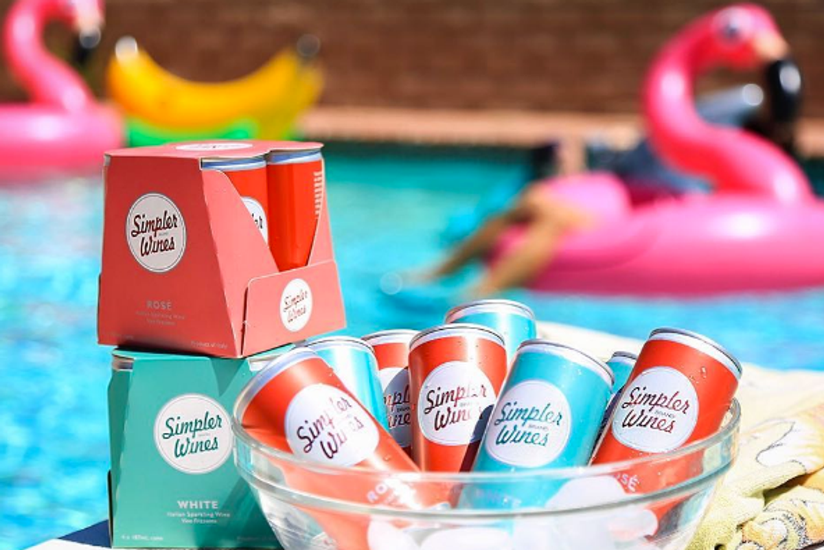 7 Cheap-Chic Wines to Bring to the Beach