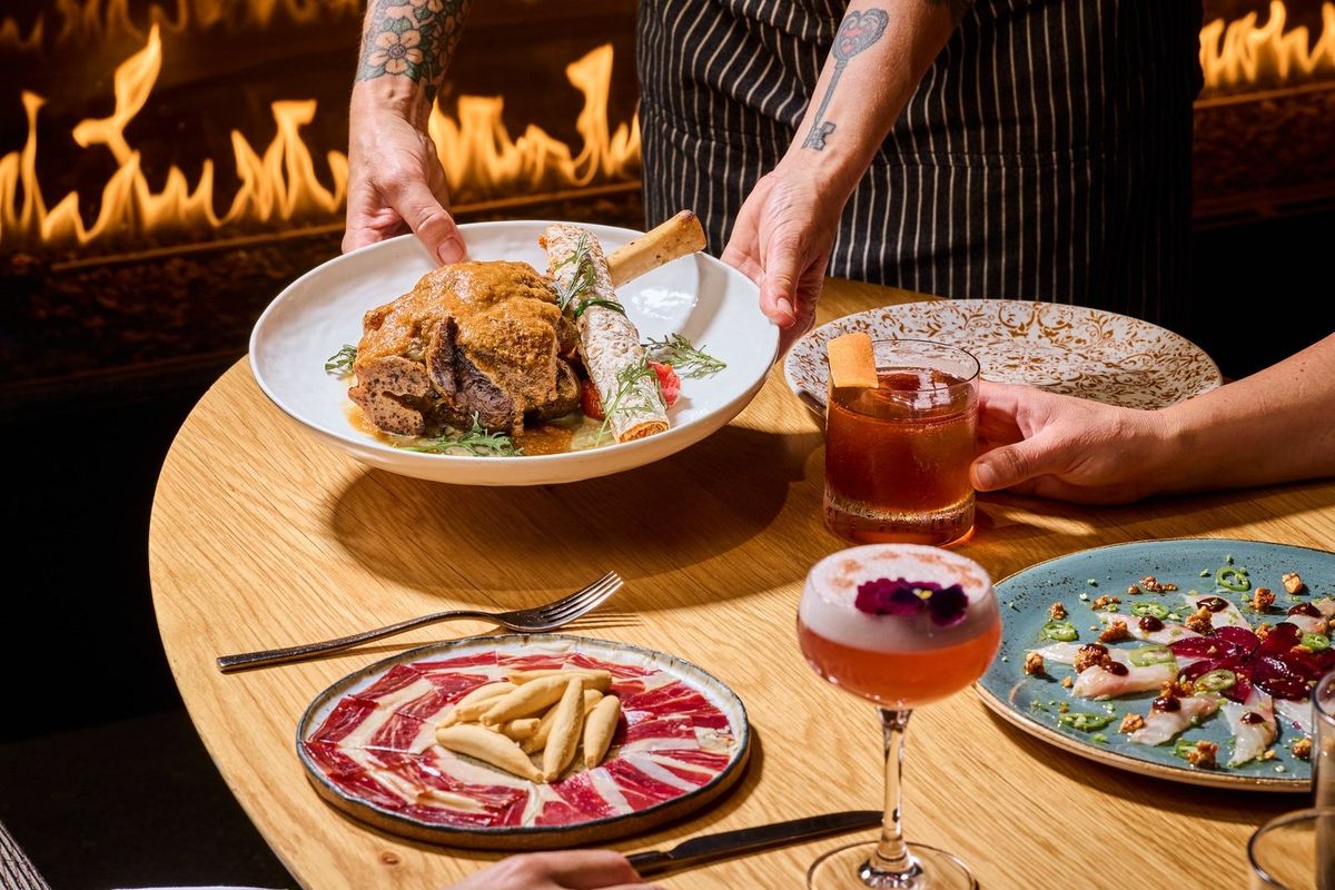 Mountain-View-restaurant-broma-shashi-hotel